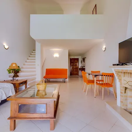 Small 4pax -shared Pool @ Homesbyfc Дом отдыха