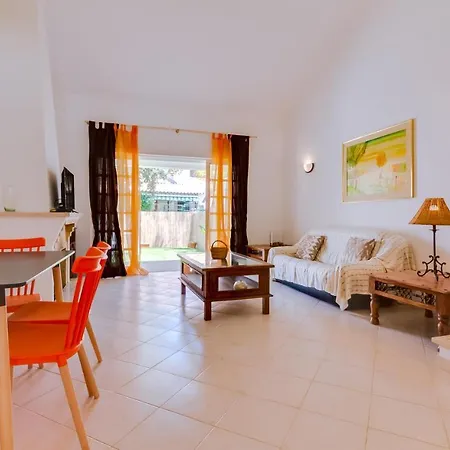 Small 4pax -shared Pool @ Homesbyfc Ferienhaus