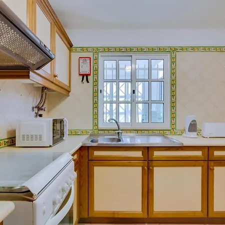 Small 4pax -shared Pool @ Homesbyfc * Албуфейра