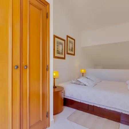 Small 4pax -shared Pool @ Homesbyfc Hébergement de vacances